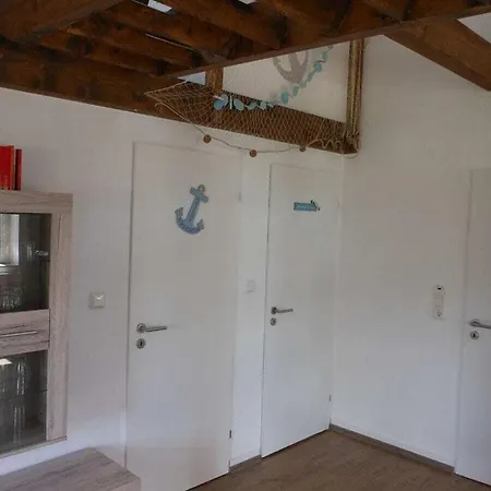With 2 Bedrooms Ferienhaus *