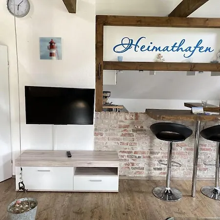 With 2 Bedrooms * Halbemond