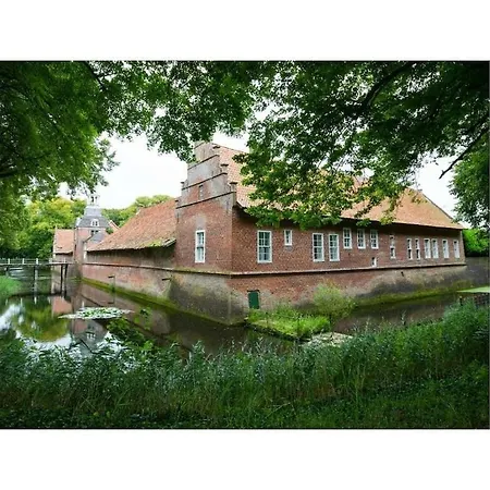 With 2 Bedrooms Halbemond