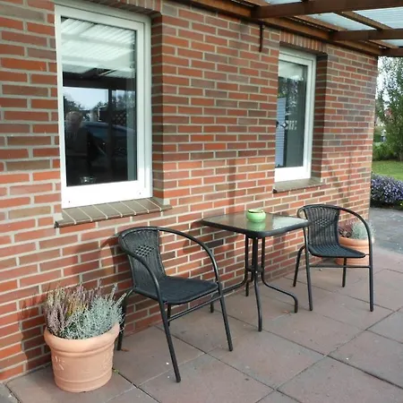 With 2 Bedrooms Ferienhaus *
